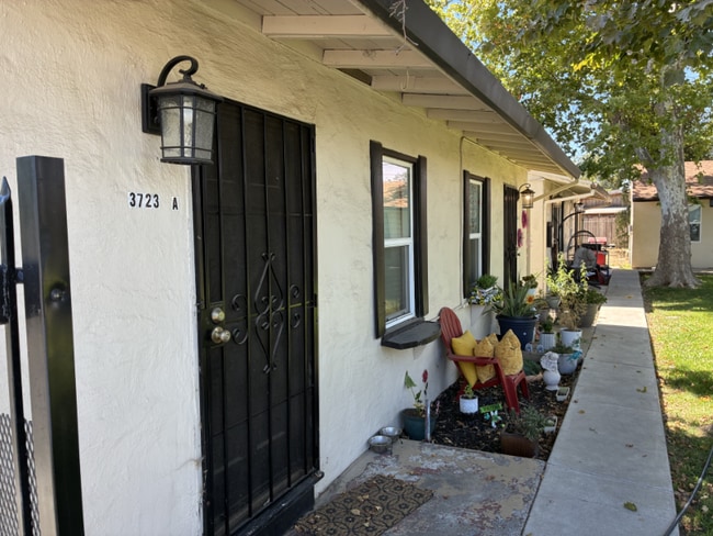 3723 Jasmine St in Sacramento, CA - Building Photo - Building Photo