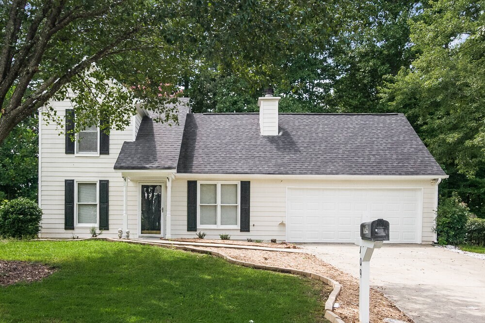109 Aztec Way SE in Acworth, GA - Building Photo