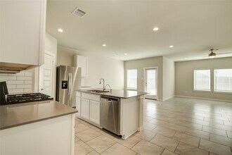 29542 Bryans Mnr in Katy, TX - Building Photo - Building Photo