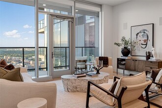 600 Guadalupe St in Austin, TX - Foto de edificio - Building Photo