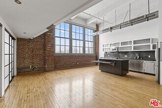 1850 Industrial St in Los Angeles, CA - Building Photo - Building Photo