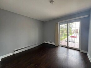 826 College Blvd in Addison, IL - Building Photo - Building Photo