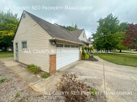 1924 Skyline Dr in Richmond Heights, OH - Foto de edificio - Building Photo