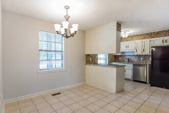 204 Tradewinds Cir in Alabaster, AL - Building Photo - Building Photo