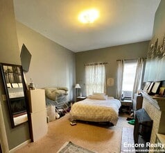 15 Stearns Rd, Unit 5 in Brookline, MA - Foto de edificio - Building Photo