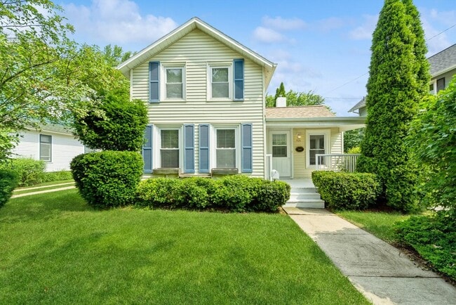 property at 921 Dodge St