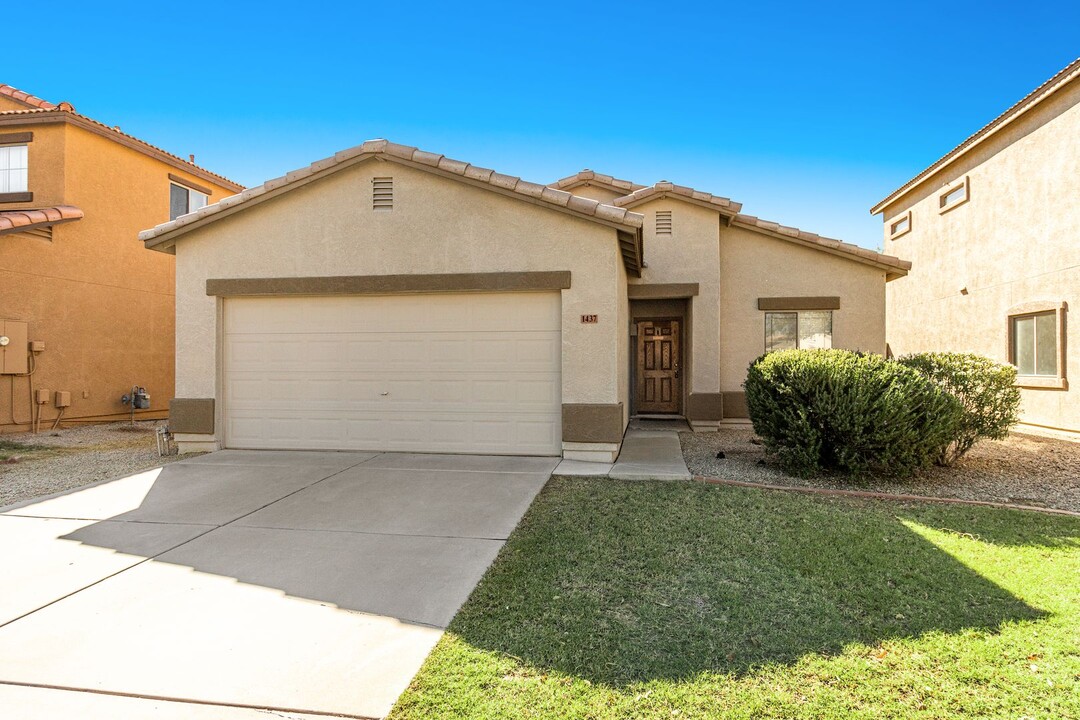 1437 E Avenida Isabella in Casa Grande, AZ - Building Photo