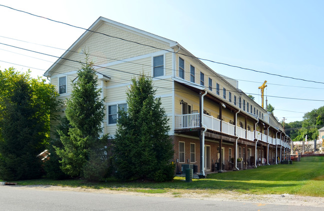 Best thing ever on planet earth in Brewster, NY - Building Photo - Building Photo