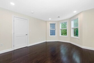 77 Winchester St in Medford, MA - Building Photo - Building Photo