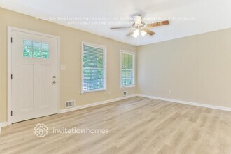 1060 Canterbury Dr in Smyrna, GA - Building Photo - Building Photo