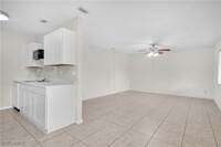 4601 Bayshore Dr in Naples, FL - Building Photo - Building Photo