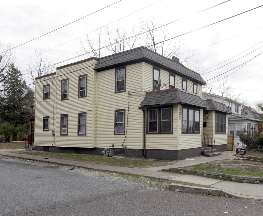 Building II in Magnolia, NJ - Building Photo