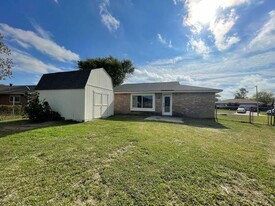 1609 Chapman Dr in Mesquite, TX - Building Photo - Building Photo