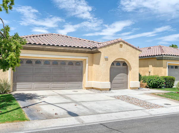 82104 Hopkins Dr in Indio, CA - Building Photo