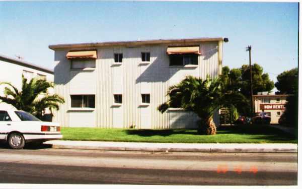 2933 Elm Ave in Las Vegas, NV - Building Photo - Building Photo