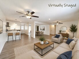 812 Bracken Ave in Las Vegas, NV - Building Photo