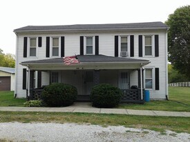 103 S Main St in North Salem, IN - Building Photo