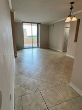 117 NW 42nd Ave in Miami, FL - Building Photo - Building Photo