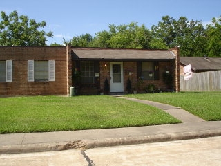 Oak Park Town Homes in Clute, TX - Building Photo - Building Photo