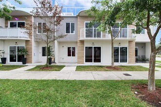 14482 SW 259th St in Princeton, FL - Building Photo - Building Photo