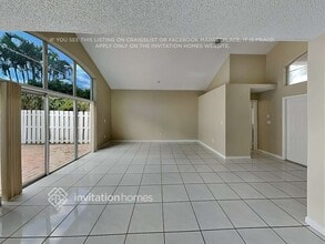 16554 NW 10th St in Pembroke Pines, FL - Foto de edificio - Building Photo