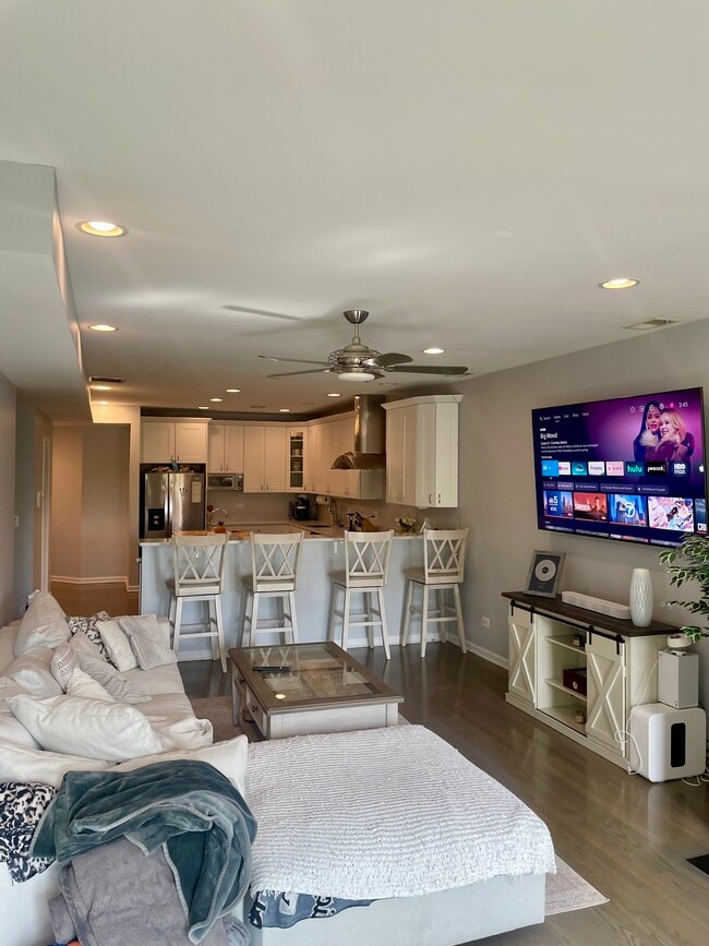 1517 N Ashland Ave, Unit 1517 N Ashland - apt 4 in Chicago, IL - Building Photo - Building Photo