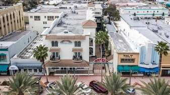 128 S Beach St in Daytona Beach, FL - Building Photo