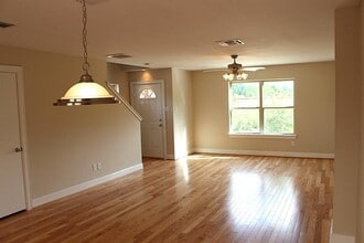 5951 S Loop E in Houston, TX - Building Photo - Building Photo