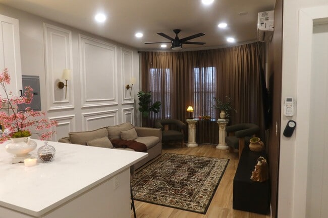 116 Van Riper Ave, Unit Apt 3