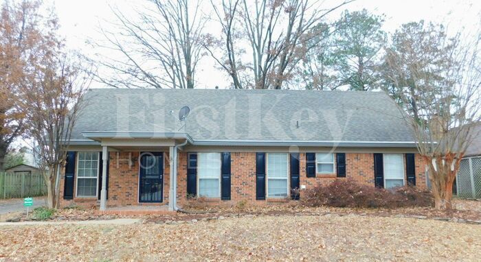 2493 Tarbet Dr in Memphis, TN - Building Photo