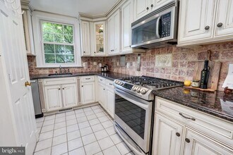 1408 Foxhall Rd NW in Washington, DC - Building Photo - Building Photo