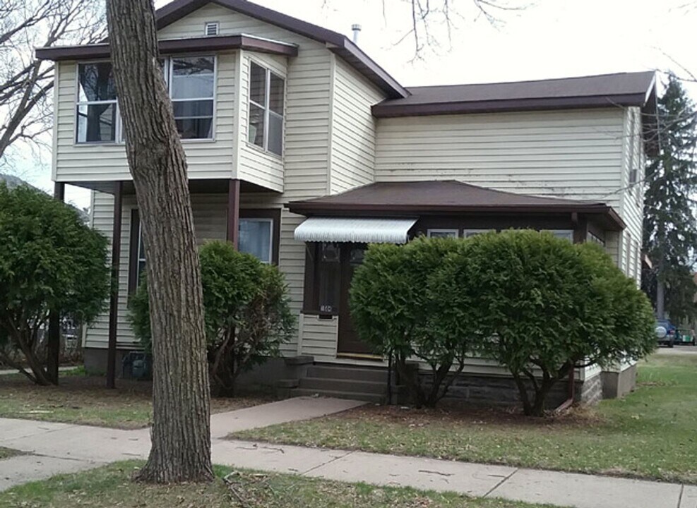 1604 Adams St in La crosse, WI - Building Photo