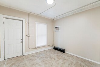 935 Union St S-Unit -Rear Lower in St. Petersburg, FL - Building Photo - Building Photo