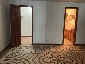 17210 Newhope St in Fountain Valley, CA - Building Photo - Building Photo