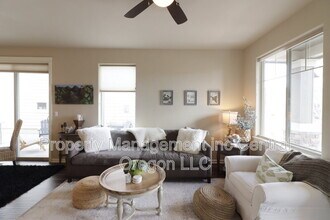 2860 Yew Park Ln in Redmond, OR - Building Photo - Building Photo