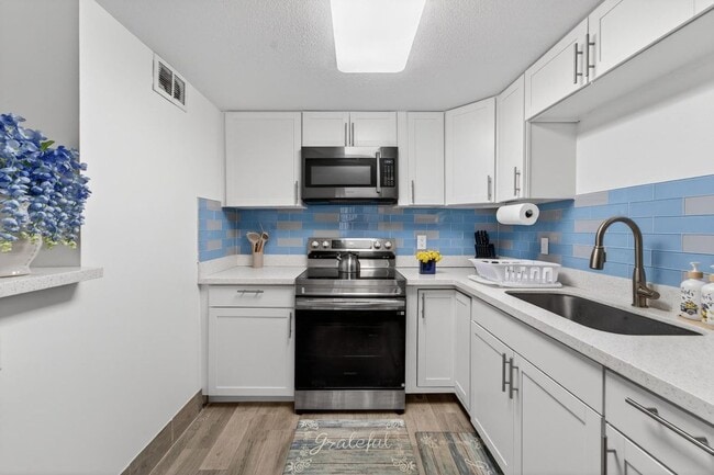 801 Andrews Ave in Delray Beach, FL - Building Photo - Building Photo