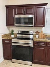 1129 SW 10th St in Miami, FL - Building Photo - Building Photo