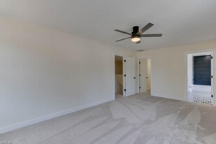 1326 24th St in Newport News, VA - Building Photo