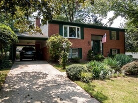 13711 Pennsboro Dr, Unit Walkout Basement in Chantilly, VA - Building Photo