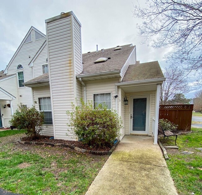 property at 115 Wexford Ct