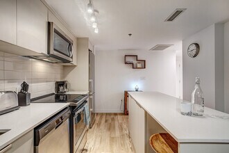 1020 Rue de Bleury, Unit SI ID1385501P in Montréal, QC - Building Photo - Building Photo