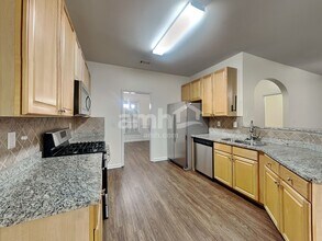 1217 Rocky Branch Tr in Lawrenceville, GA - Foto de edificio - Building Photo