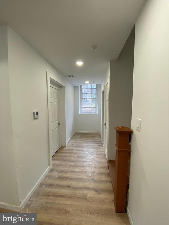 260 W Johnson St in Philadelphia, PA - Foto de edificio - Building Photo