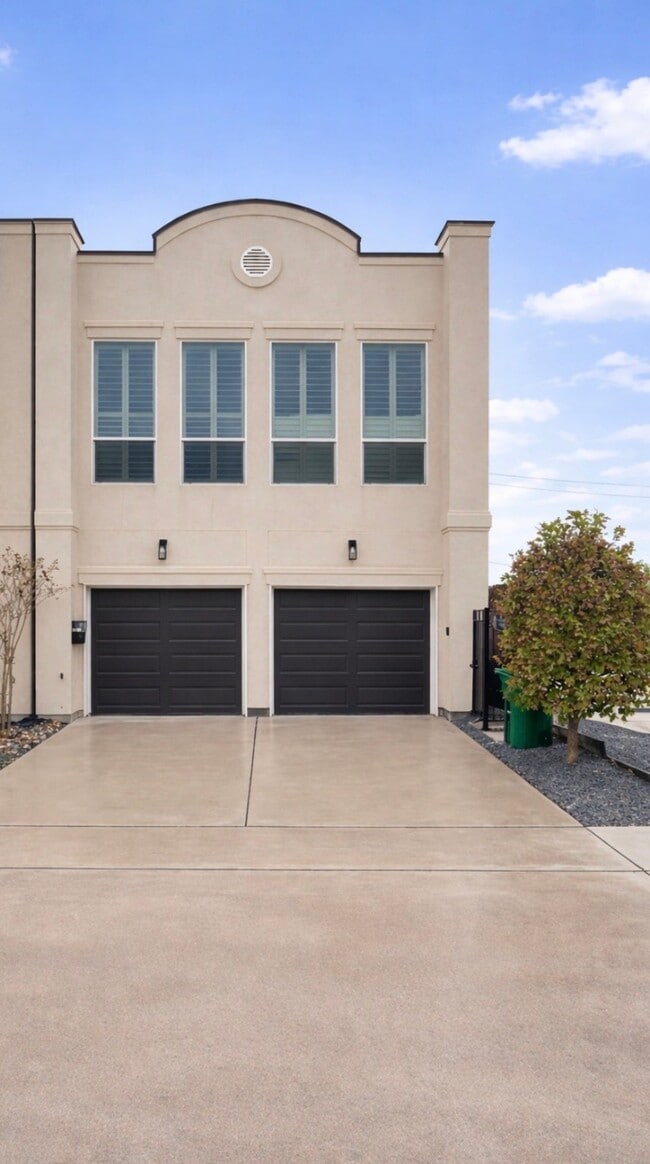 property at 4912 Rose St