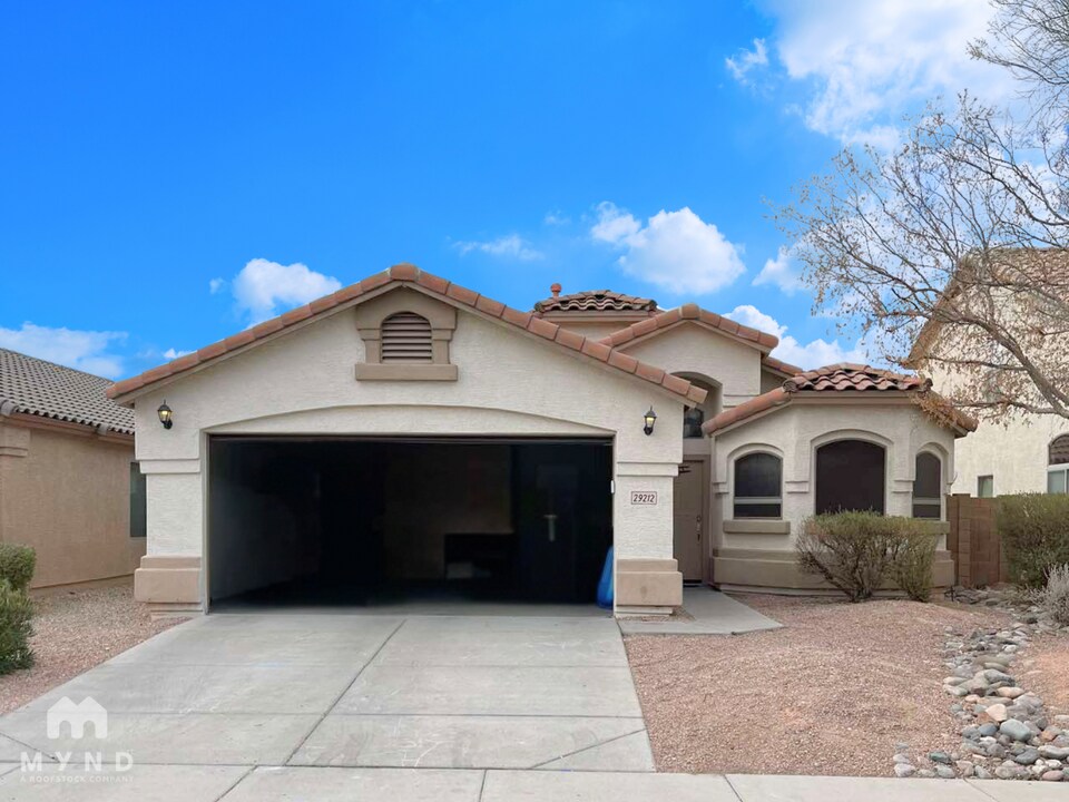 29212 N 22nd Ln in Phoenix, AZ - Building Photo