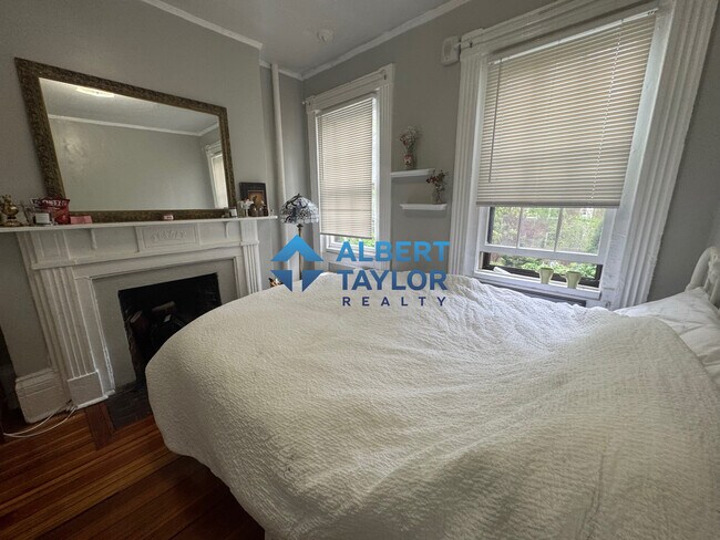 5 Champney Pl, Unit 1
