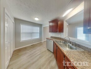 1616 Broad Cir in Clarksville, TN - Building Photo - Building Photo