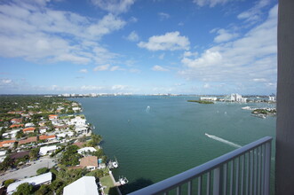 Navette on the Bay in Miami, FL - Building Photo - Building Photo