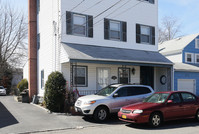 119 S 6th St in Lindenhurst, NY - Building Photo - Building Photo