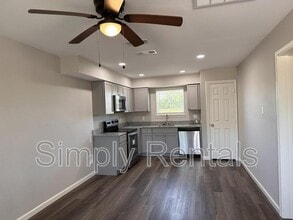 11015 I-30 Frontage Rd in Cumby, TX - Building Photo - Building Photo